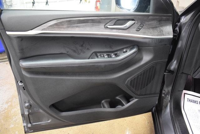 new 2025 Jeep Grand Cherokee L car, priced at $51,850