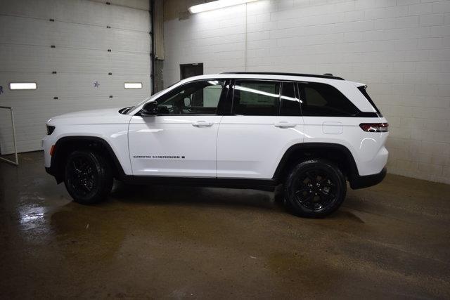 new 2025 Jeep Grand Cherokee car, priced at $44,397