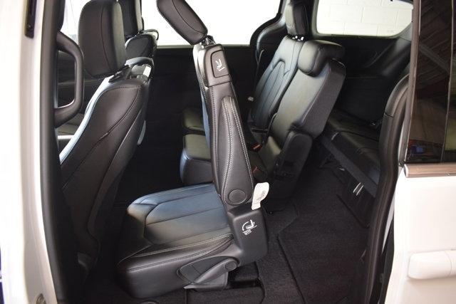 new 2025 Chrysler Pacifica car, priced at $46,378