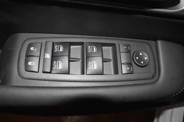 new 2025 Chrysler Pacifica car, priced at $46,378