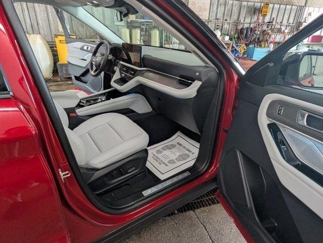 new 2025 Ford Explorer car, priced at $57,657