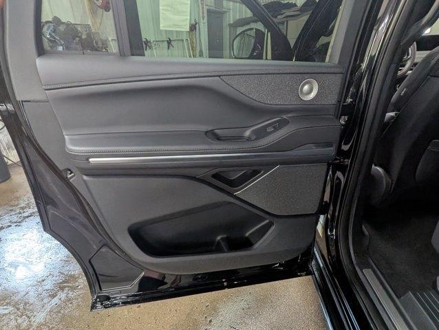 new 2025 Lincoln Navigator L car, priced at $106,975