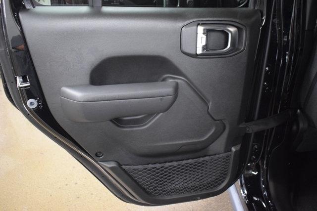 new 2025 Jeep Wrangler car, priced at $54,265