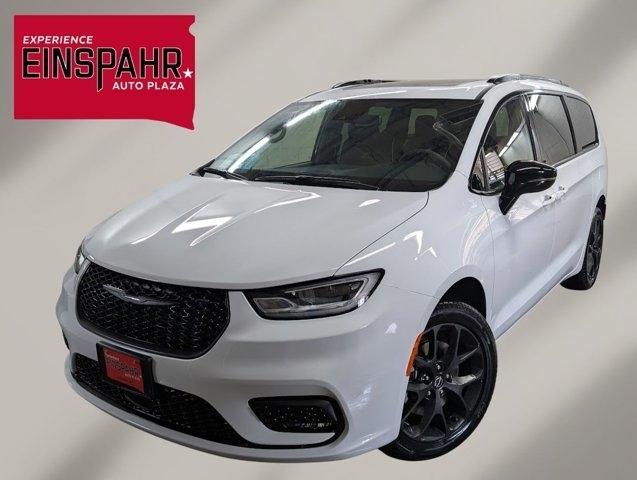 new 2025 Chrysler Pacifica car, priced at $50,864