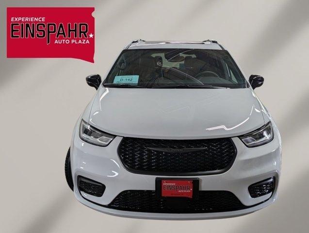 new 2025 Chrysler Pacifica car, priced at $50,864