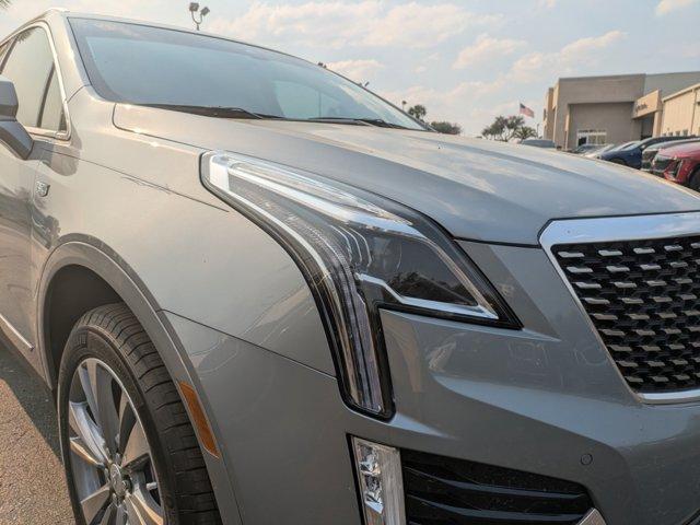 new 2025 Cadillac XT5 car, priced at $54,190