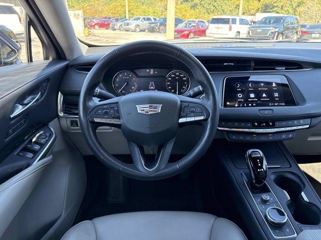used 2022 Cadillac XT4 car, priced at $29,900