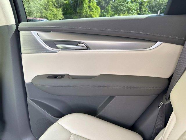 new 2025 Cadillac XT5 car, priced at $58,790