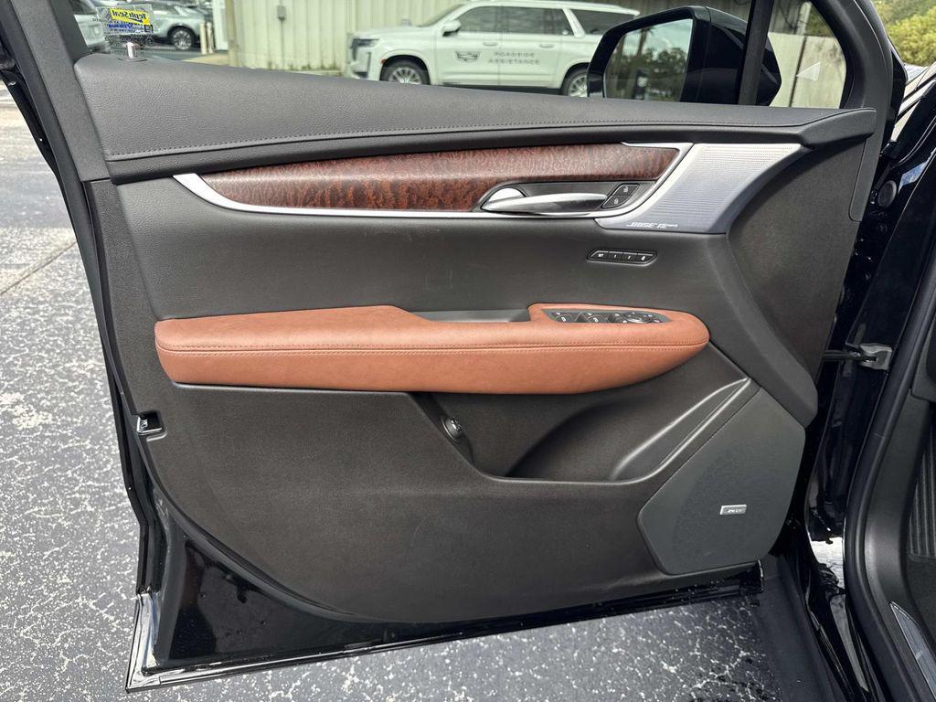 new 2025 Cadillac XT5 car, priced at $58,230