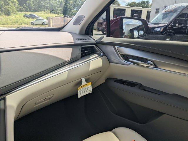 new 2025 Cadillac XT5 car, priced at $59,090