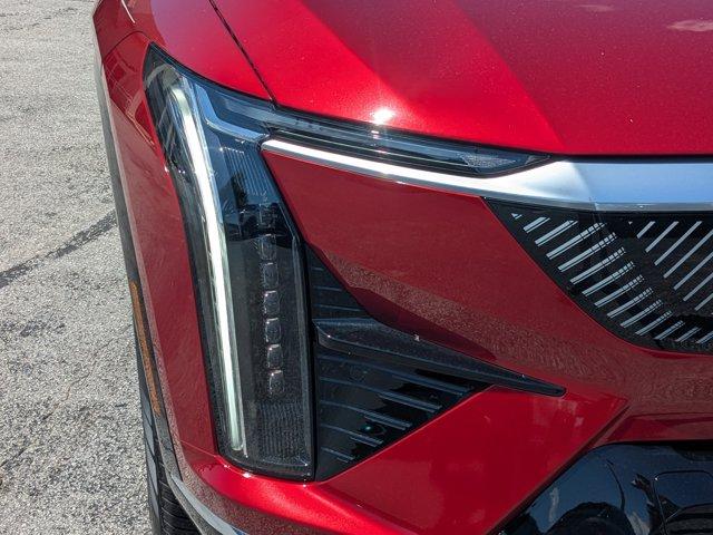 new 2025 Cadillac OPTIQ car, priced at $55,615