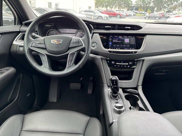 new 2025 Cadillac XT5 car, priced at $45,690