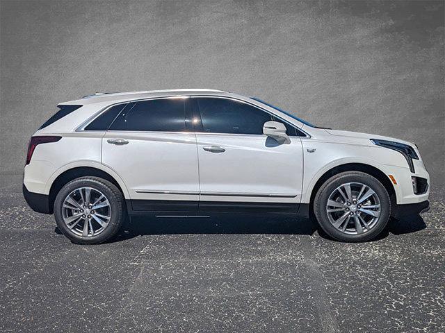 new 2025 Cadillac XT5 car, priced at $54,415