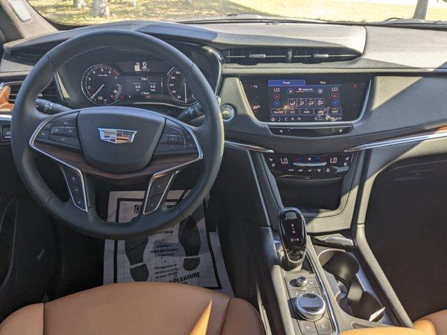 new 2025 Cadillac XT5 car, priced at $54,415