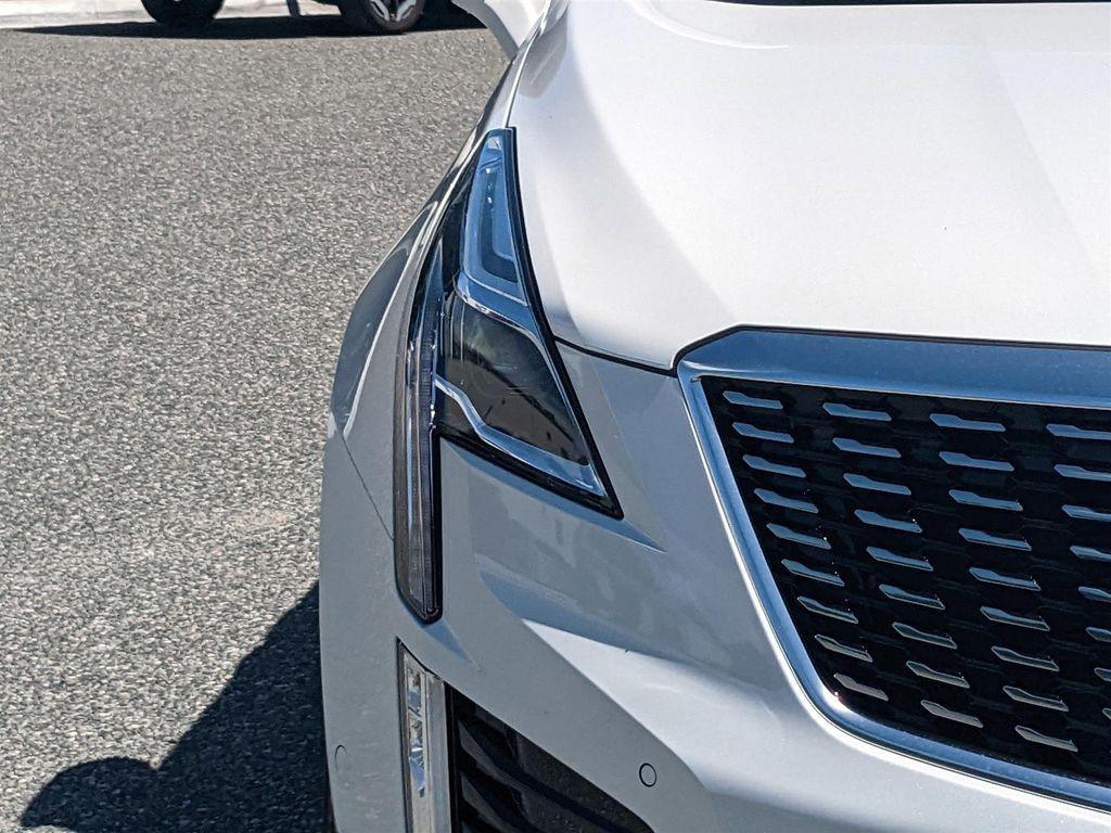new 2025 Cadillac XT5 car, priced at $58,090