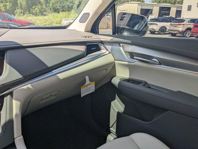 new 2025 Cadillac XT5 car, priced at $58,090