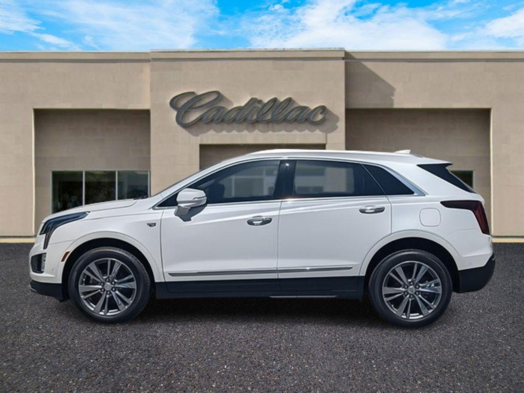 new 2025 Cadillac XT5 car, priced at $58,090