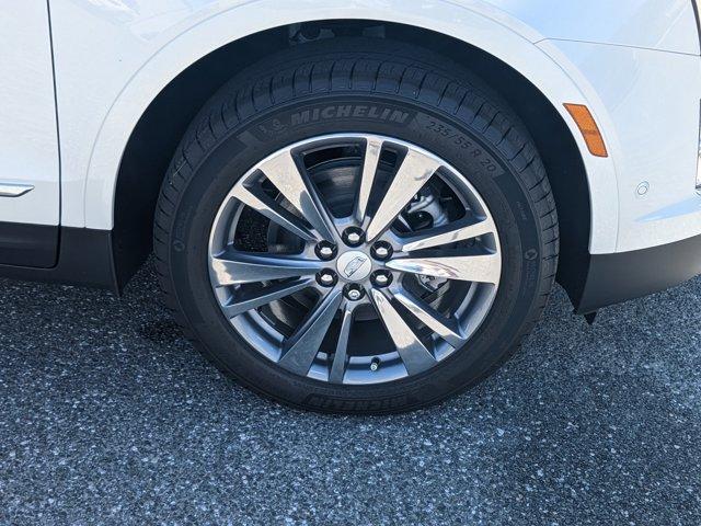 new 2025 Cadillac XT5 car, priced at $58,090