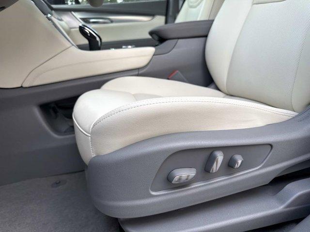 new 2025 Cadillac XT5 car, priced at $56,685