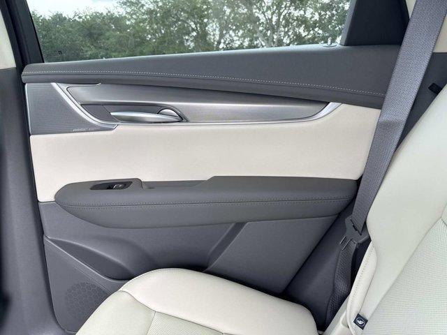 new 2025 Cadillac XT5 car, priced at $56,685