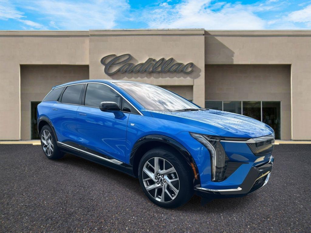 used 2025 Cadillac OPTIQ car, priced at $50,900