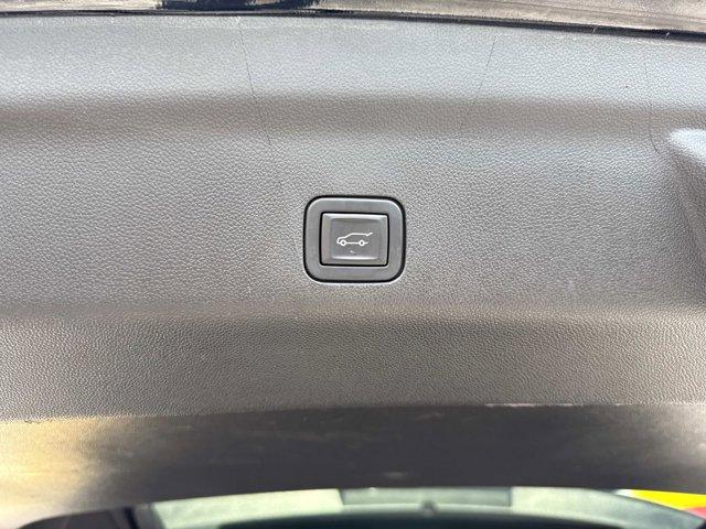 used 2023 Cadillac Escalade ESV car, priced at $75,900