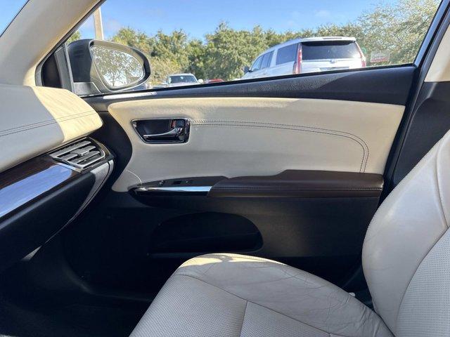 used 2015 Toyota Avalon Hybrid car, priced at $17,900