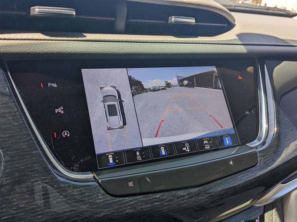new 2025 Cadillac XT6 car, priced at $63,915