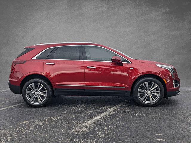 new 2025 Cadillac XT5 car, priced at $55,415