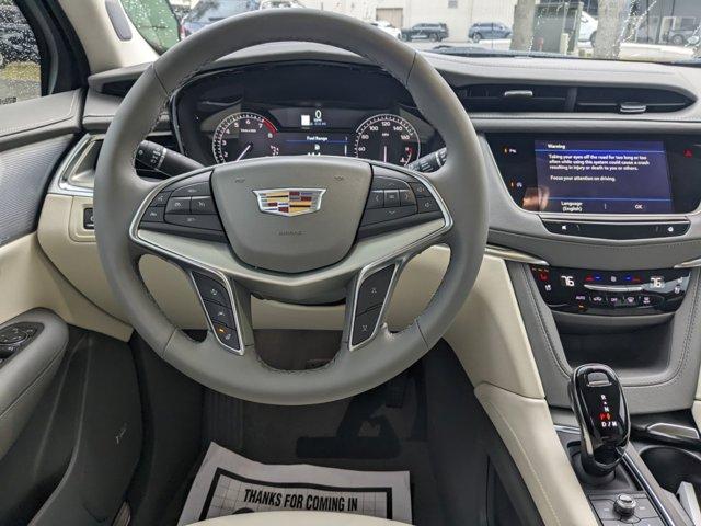 new 2025 Cadillac XT5 car, priced at $55,415