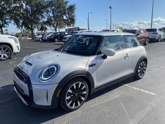 used 2023 MINI Hardtop car, priced at $28,900