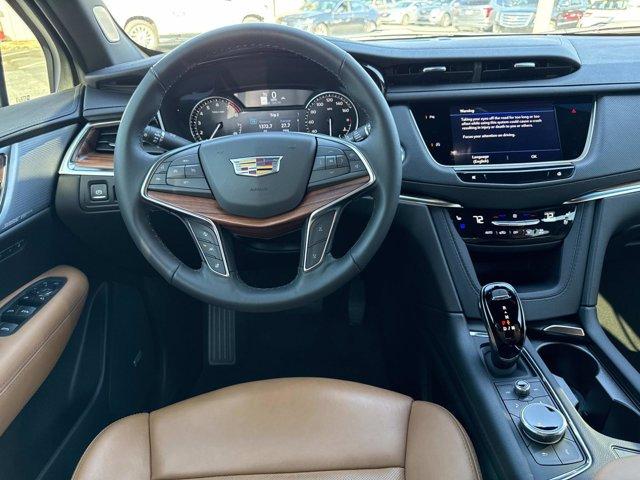 used 2024 Cadillac XT5 car, priced at $40,900