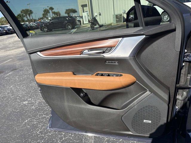 used 2024 Cadillac XT5 car, priced at $40,900