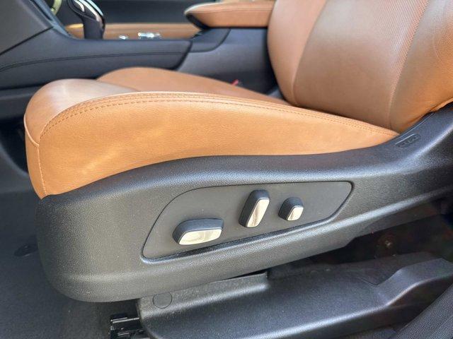 used 2024 Cadillac XT5 car, priced at $40,900