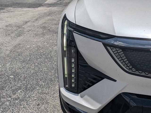 new 2025 Cadillac OPTIQ car, priced at $58,795