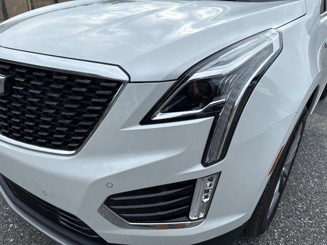 new 2025 Cadillac XT5 car, priced at $55,814