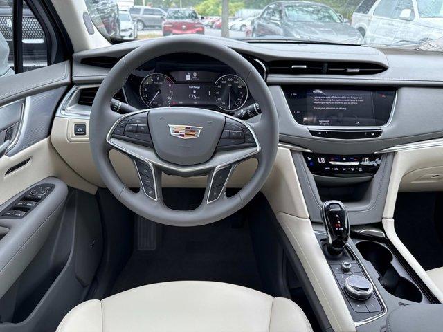 new 2025 Cadillac XT5 car, priced at $55,814