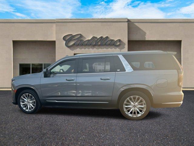 used 2022 Cadillac Escalade ESV car, priced at $71,900
