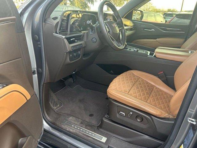 used 2022 Cadillac Escalade ESV car, priced at $71,900