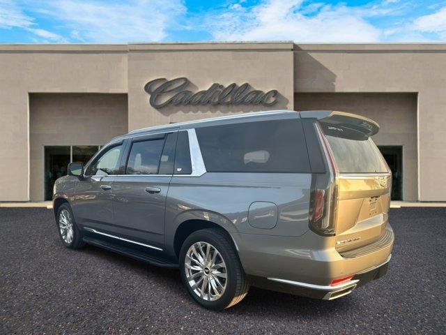 used 2022 Cadillac Escalade ESV car, priced at $71,900