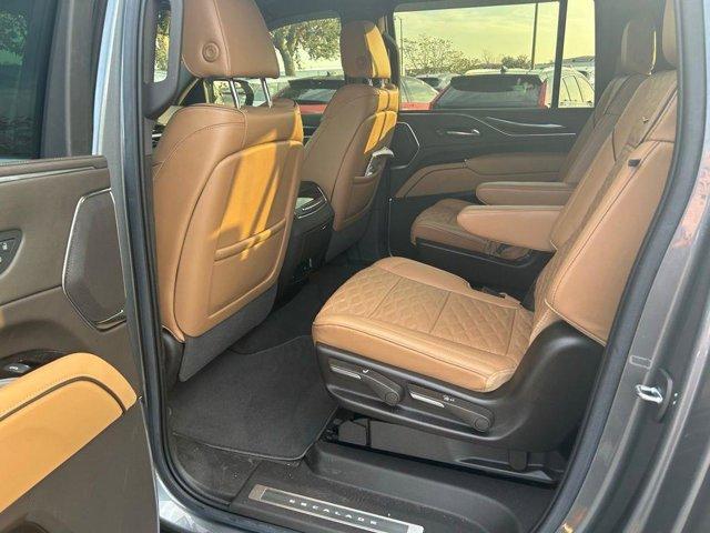 used 2022 Cadillac Escalade ESV car, priced at $71,900