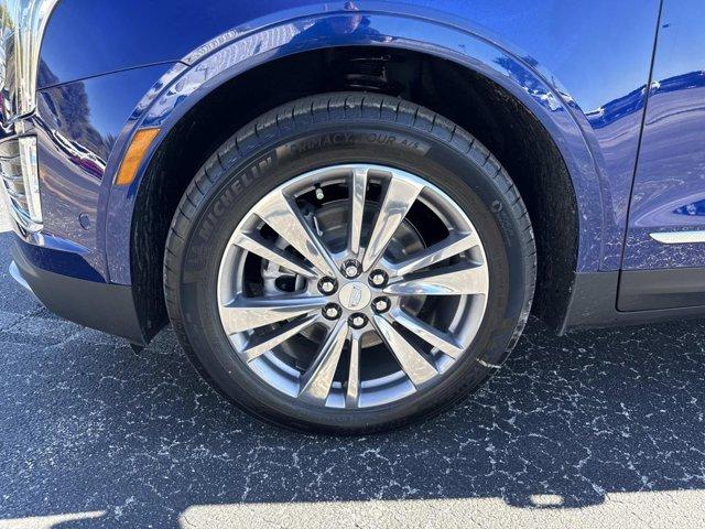 new 2026 Cadillac XT5 car, priced at $59,520