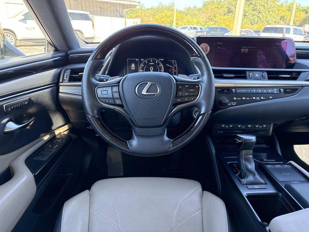 used 2019 Lexus ES 350 car, priced at $31,900