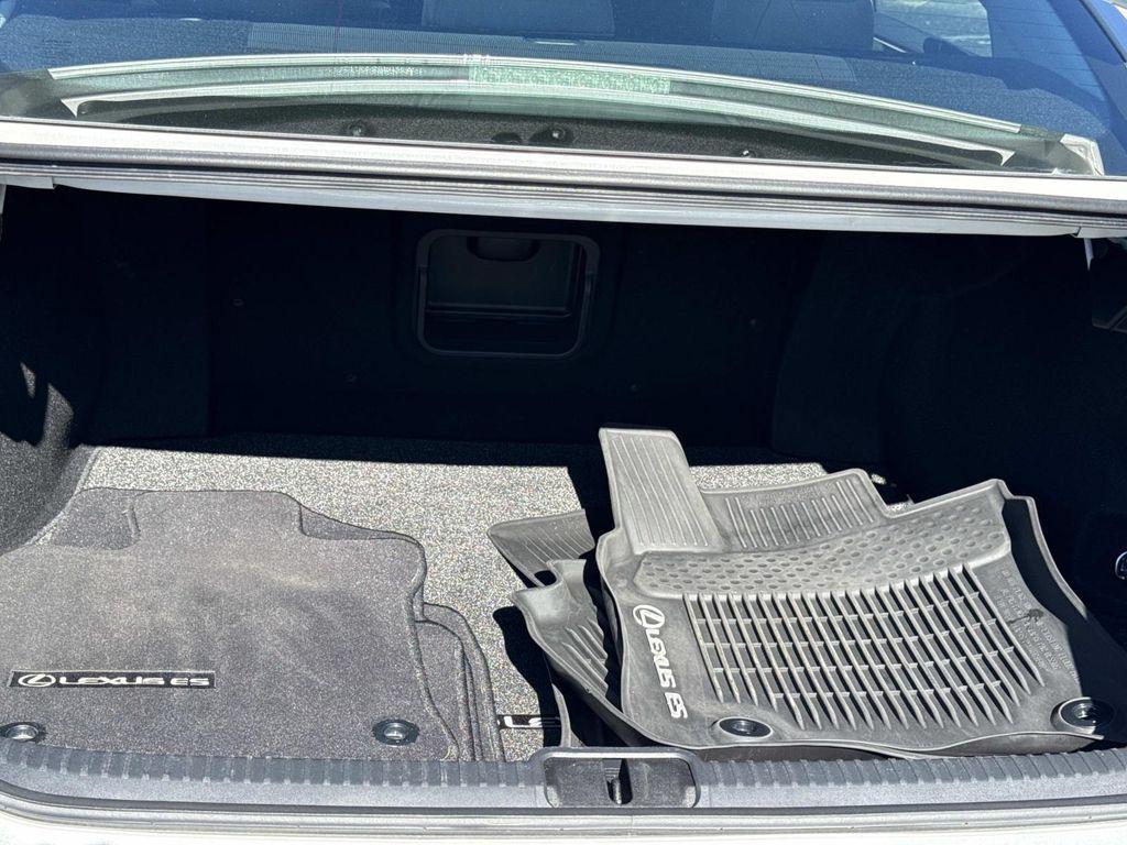 used 2019 Lexus ES 350 car, priced at $31,900