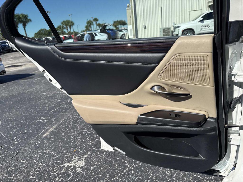 used 2019 Lexus ES 350 car, priced at $31,900