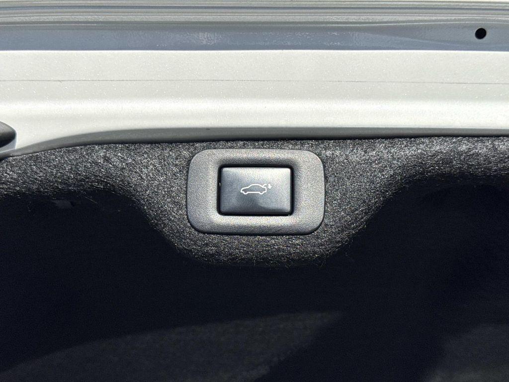 used 2019 Lexus ES 350 car, priced at $31,900