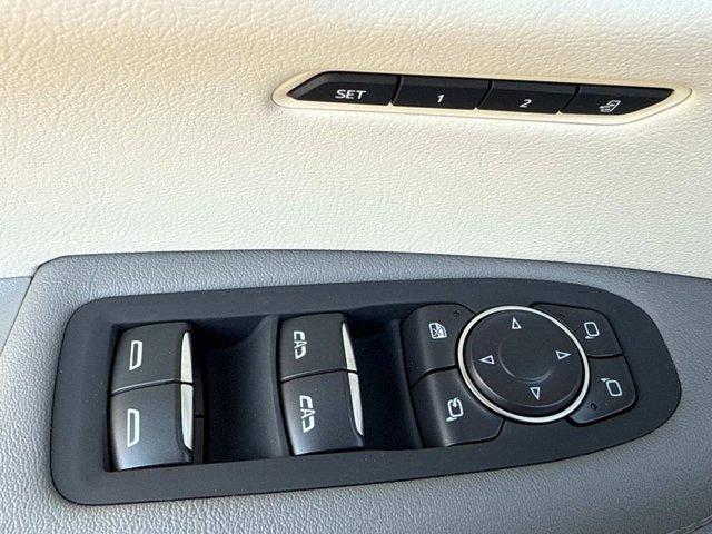 new 2025 Cadillac XT5 car, priced at $56,290