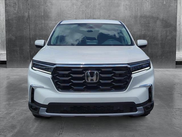 new 2025 Honda Pilot car, priced at $48,180