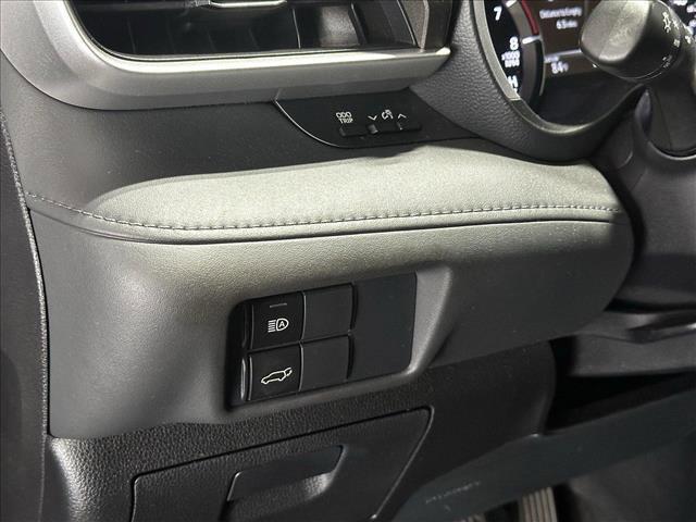 used 2021 Toyota Highlander car, priced at $30,295