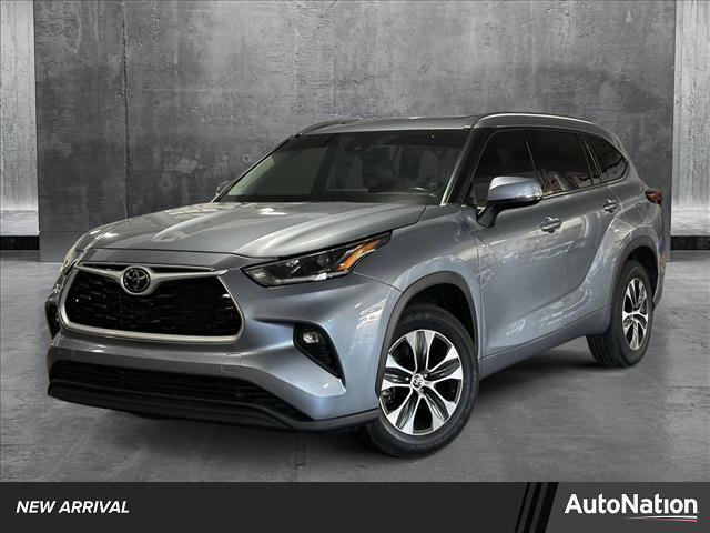 used 2021 Toyota Highlander car, priced at $36,696